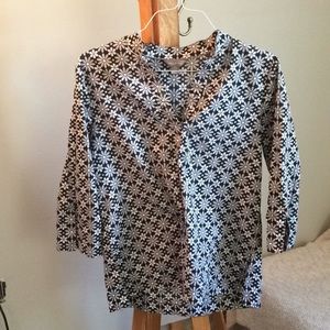 White stag black white and gray flower top 12-14